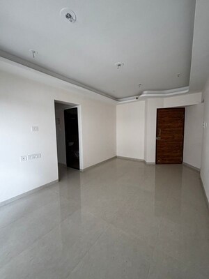 Room in 2 BHK Apartment at Madhuban Shiv Dham Complex, Malad East – for Rent