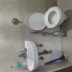 Bathroom in 1 BHK Apartment at Conwood Astoria, Goregaon East – for Rent