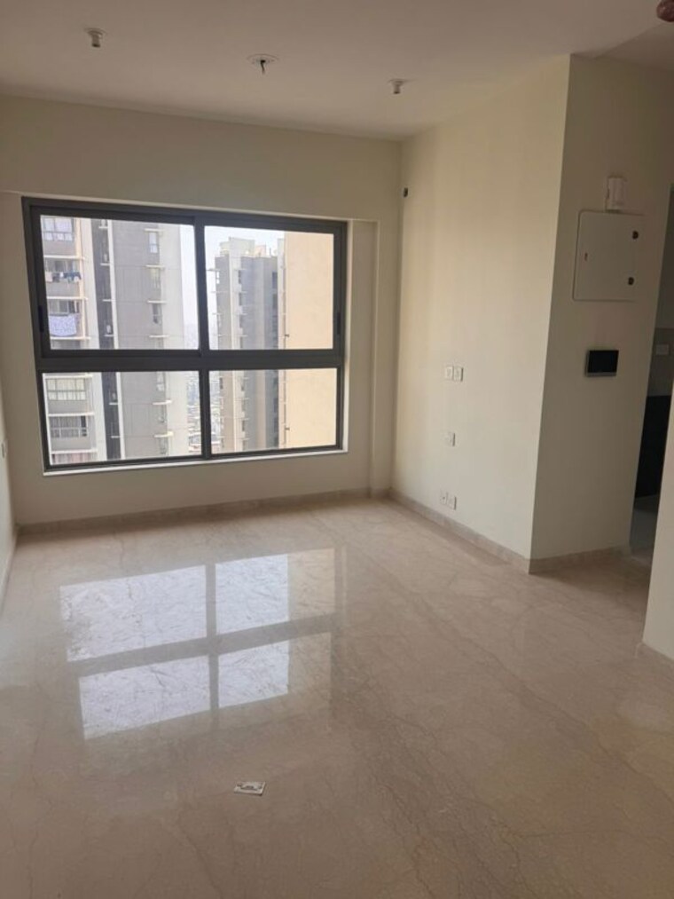 Room, dosti-west-county-phase-4-dosti-pine 2 Bedroom 700 Sq.Ft. Apartment In Balkum Pada Thane 10303670