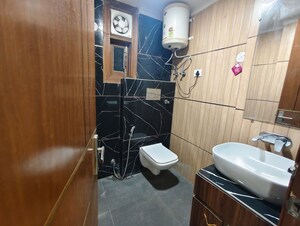 Team Area in 2 BHK Apartment at Chattarpur – for Rent