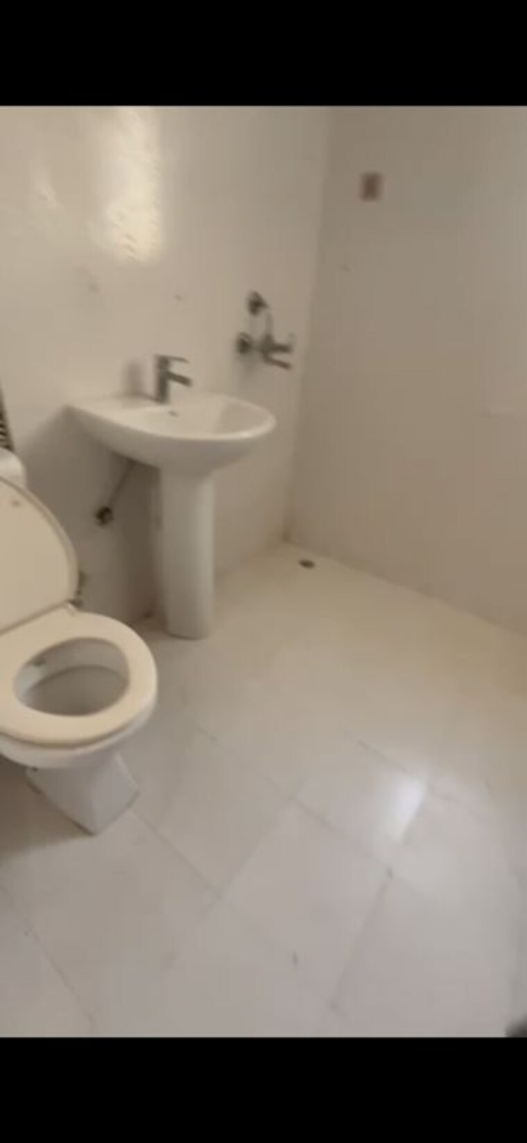 Bathroom, paramount-floraville 2 Bedroom 1045 Sq.Ft. Apartment In Sector 137 Noida 10303673