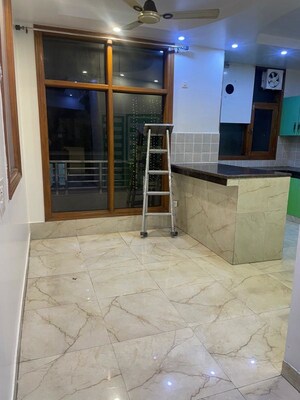 Bathroom in 3 BHK Builder Floor at Tulip Mall, Sector 46 – for Rent