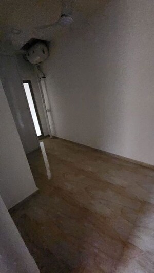 Room in 2 BHK Apartment at Castle Rock, Powai – for Rent