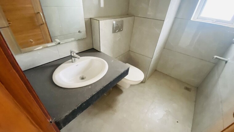Bathroom, omaxe-lake 3 Bedroom 1670 Sq.Ft. Apartment In North Mullanpur Chandigarh 10303710