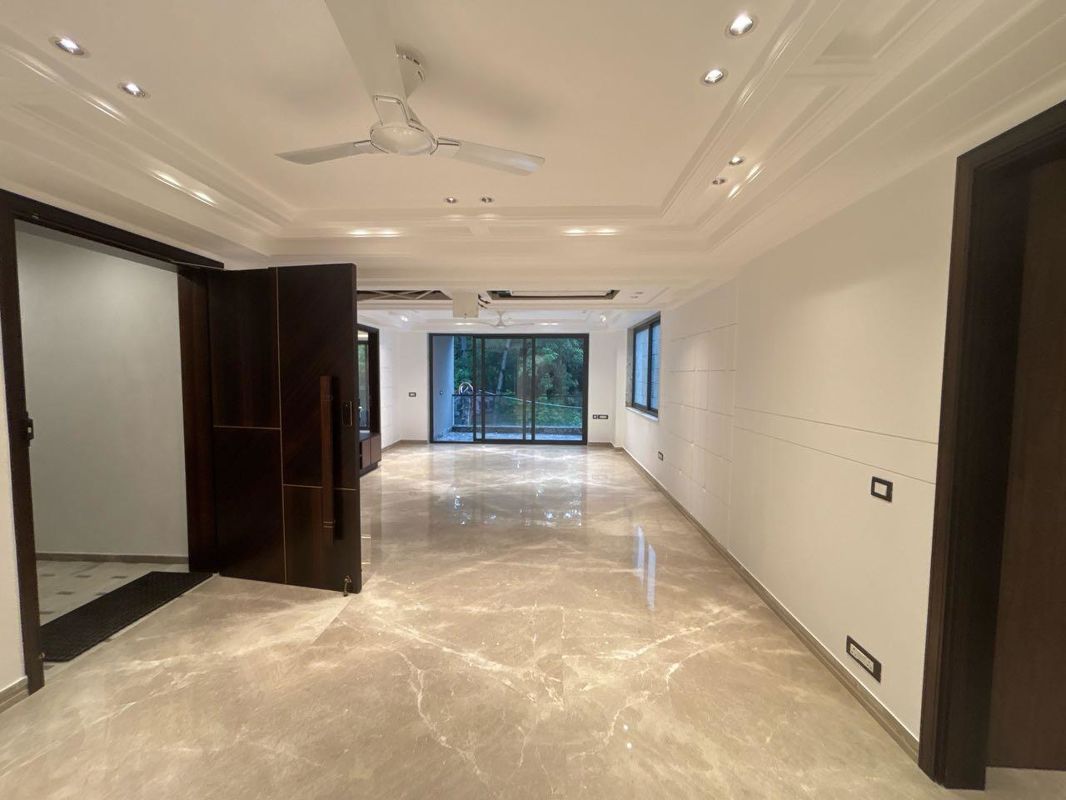 3 BHK + Pooja Room,Servant Room,Store Room Builder Floor For Rent in Navjeevan Vihar