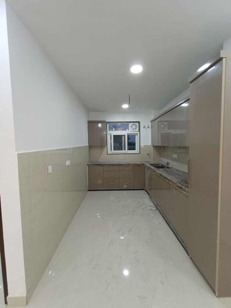 Kitchen, kohli-one-malibu-town 3 Bedroom 1800 Sq.Ft. Apartment In Sector 47 Gurgaon 10303777