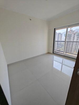 Room in 1 BHK Apartment at Raunak Residency Thane, Pokhran Road No One – for Rent