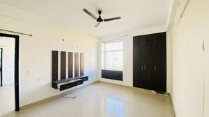 3 BHK Builder Floor For Rent in Omaxe Silver Birch, North Mullanpur