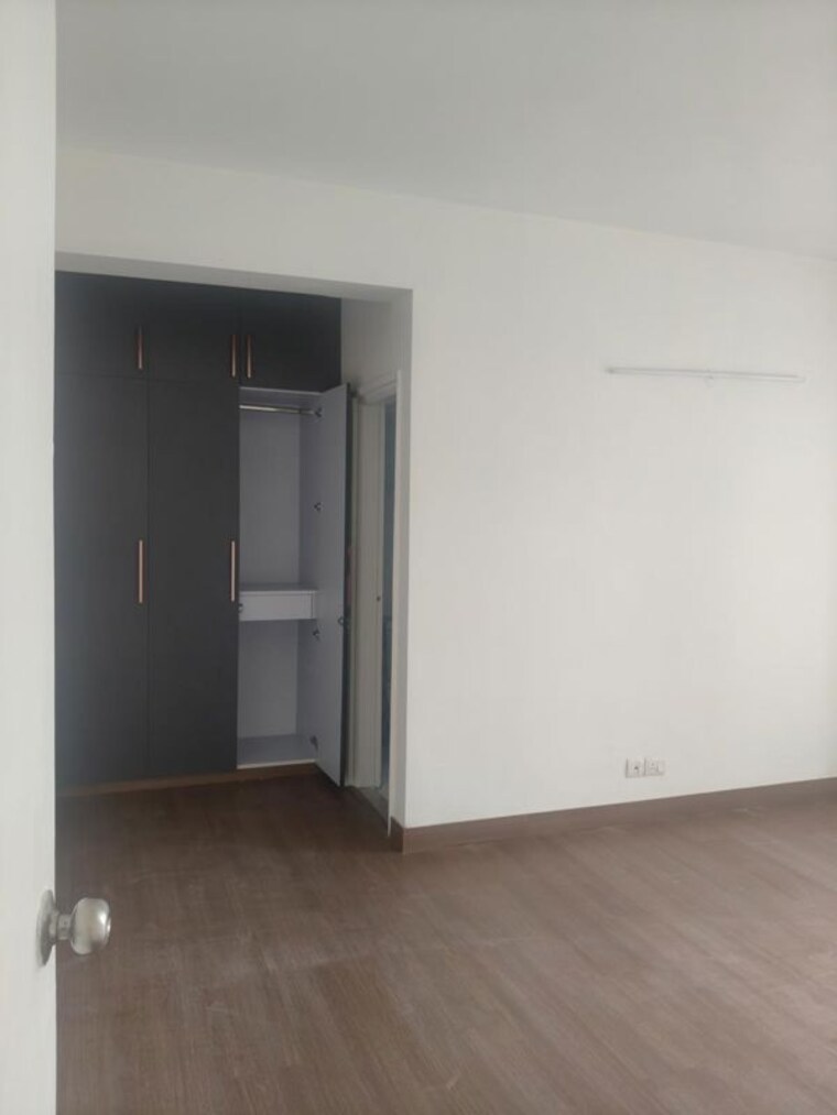 Room, chd-avenue-71 4 Bedroom 2200 Sq.Ft. Apartment In Sector 71 Gurgaon 10303860