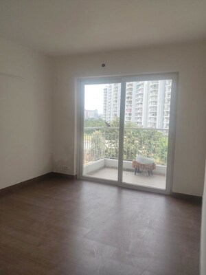 Room in 4 BHK Apartment at CHD Avenue 71, Sector 71 – for Rent