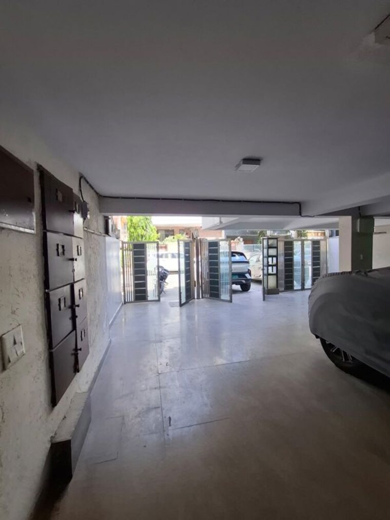  Parking, greater kailash 3 Bedroom 1872 Sq.Ft. Builder Floor In Greater Kailash Delhi 10303853