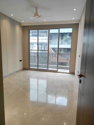 3 BHK Builder Floor For Rent in Sarvapriya Vihar