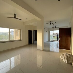 Room in 3 BHK Apartment at BPTP Amstoria, Sector 102 – for Rent