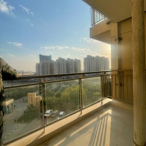 Swimming Pool in 3 BHK Apartment at Conscient Heritage Max, Sector 102 – for Rent