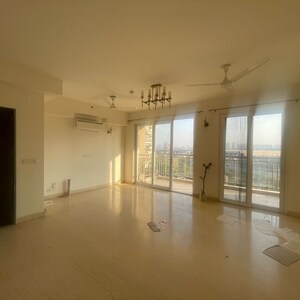 Room in 3 BHK Apartment at Conscient Heritage Max, Sector 102 – for Rent