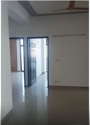 Room in 4 BHK Apartment at Ajnara Grace, Raj Nagar Extension – for Sale