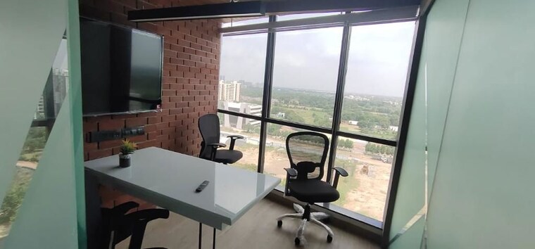 Team Area, vaishnodevi circle Commercial Office Space 705 Sq.Ft. In Vaishnodevi Circle Ahmedabad 10303956