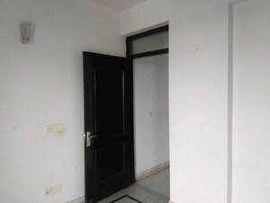  3 BHK Apartment at Kailash Colony – for Rent