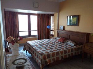 Bedroom in 2 BHK Apartment at Maker Tower, Cuffe Parade – for Sale