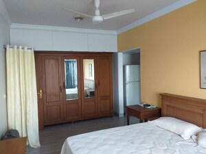 Bedroom in 2 BHK Apartment at Maker Tower, Cuffe Parade – for Sale