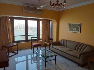 Team Area in 2 BHK Apartment at Maker Tower, Cuffe Parade – for Sale
