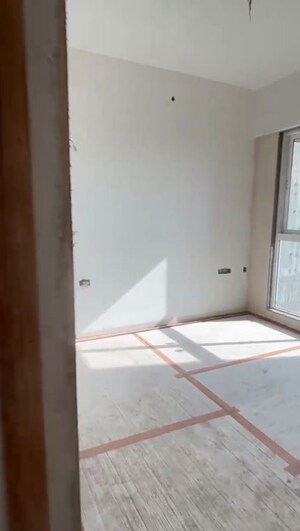 Room in 3 BHK Apartment at N Rose Northern Hills, Dahisar East – for Sale