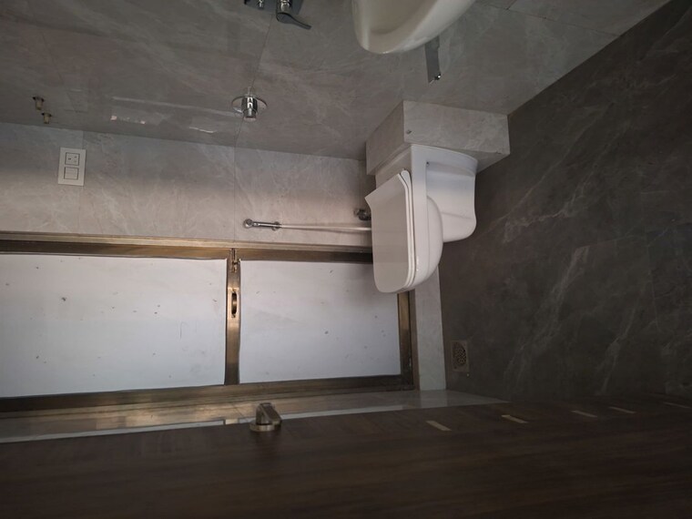 Bathroom, ulwe sector 8 1 Bedroom 730 Sq.Ft. Apartment In Ulwe Sector 8 Navi Mumbai 10304044