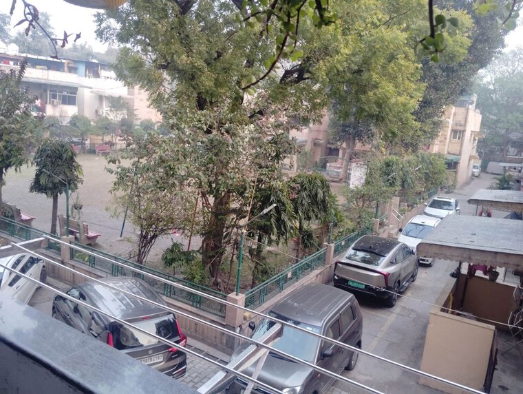  Parking, rohini sector 9 3 Bedroom 800 Sq.Ft. Apartment In Rohini Sector 9 Delhi 10304053