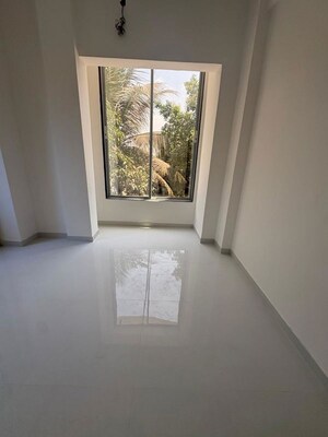 Room in 2 BHK Apartment at Seawoods – for Rent