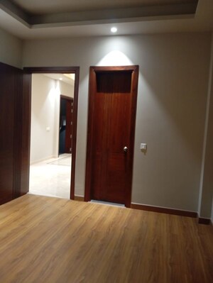 Room in 3 BHK Builder Floor at Greater Kailash I – for Sale