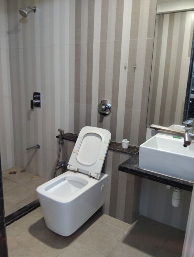 Attached Bathroom, aspen-park 2 Bedroom 800 Sq.Ft. Apartment In Goregaon East Mumbai 10304056