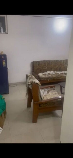 Furnished Amenities in 2 BHK Apartment at Shree Vardhman Green Court, Sector 90 – for Rent