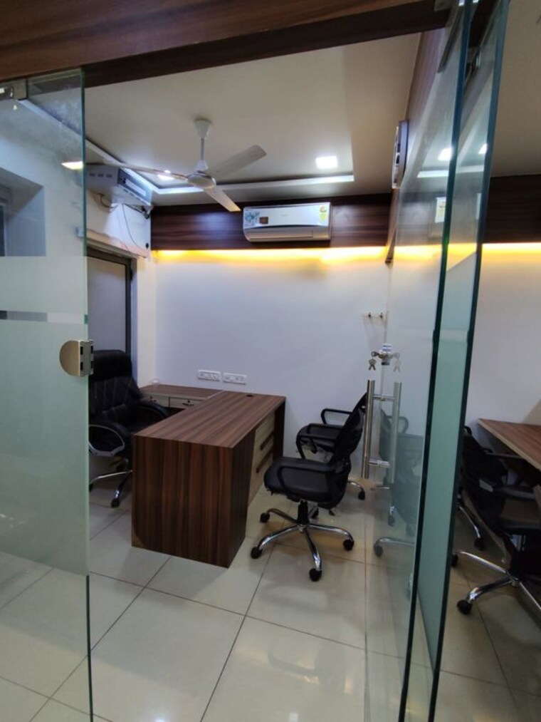 Team Area, goyal-titanium-business-park Commercial Office Space 565 Sq.Ft. In Makarba Ahmedabad 10304122