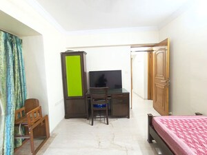 Bedroom in 2 BHK Apartment at Kukreja Golf Scappe, Chembur – for Rent