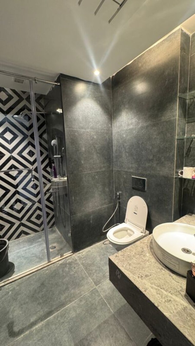 Bathroom, panchsheel-greens-ii 2 Bedroom 915 Sq.Ft. Apartment In Sector 16 Greater Noida Greater Noida 10304168