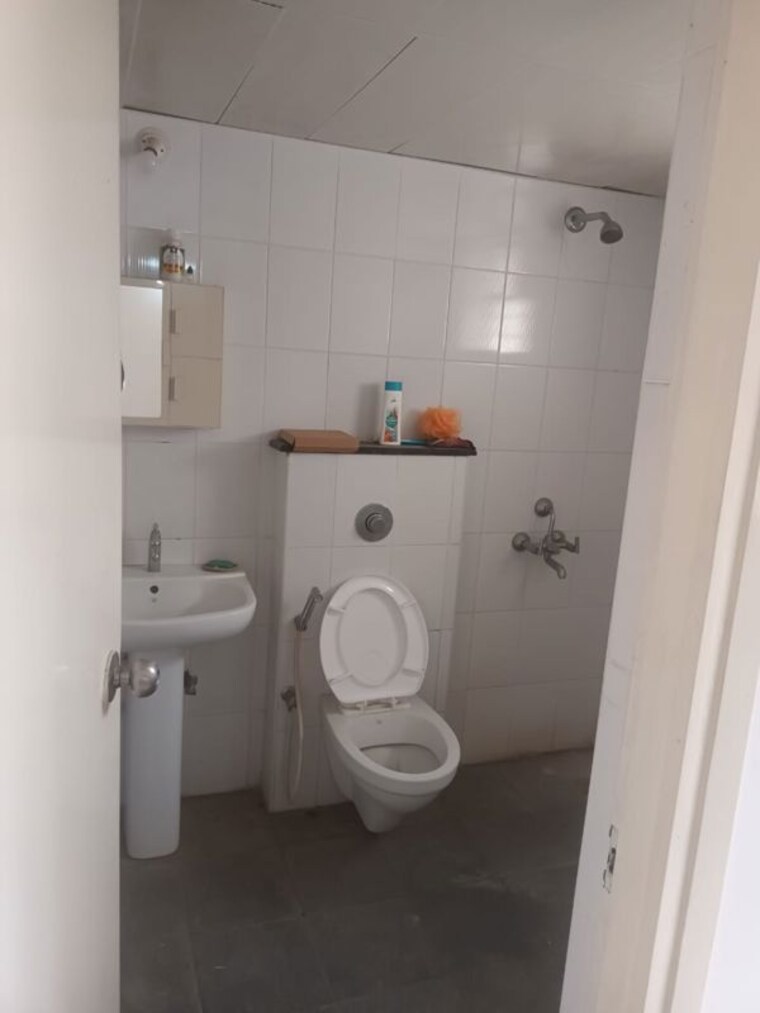 Bathroom, manish nagar 2 Bedroom 1200 Sq.Ft. Apartment In Manish Nagar Nagpur 10304199
