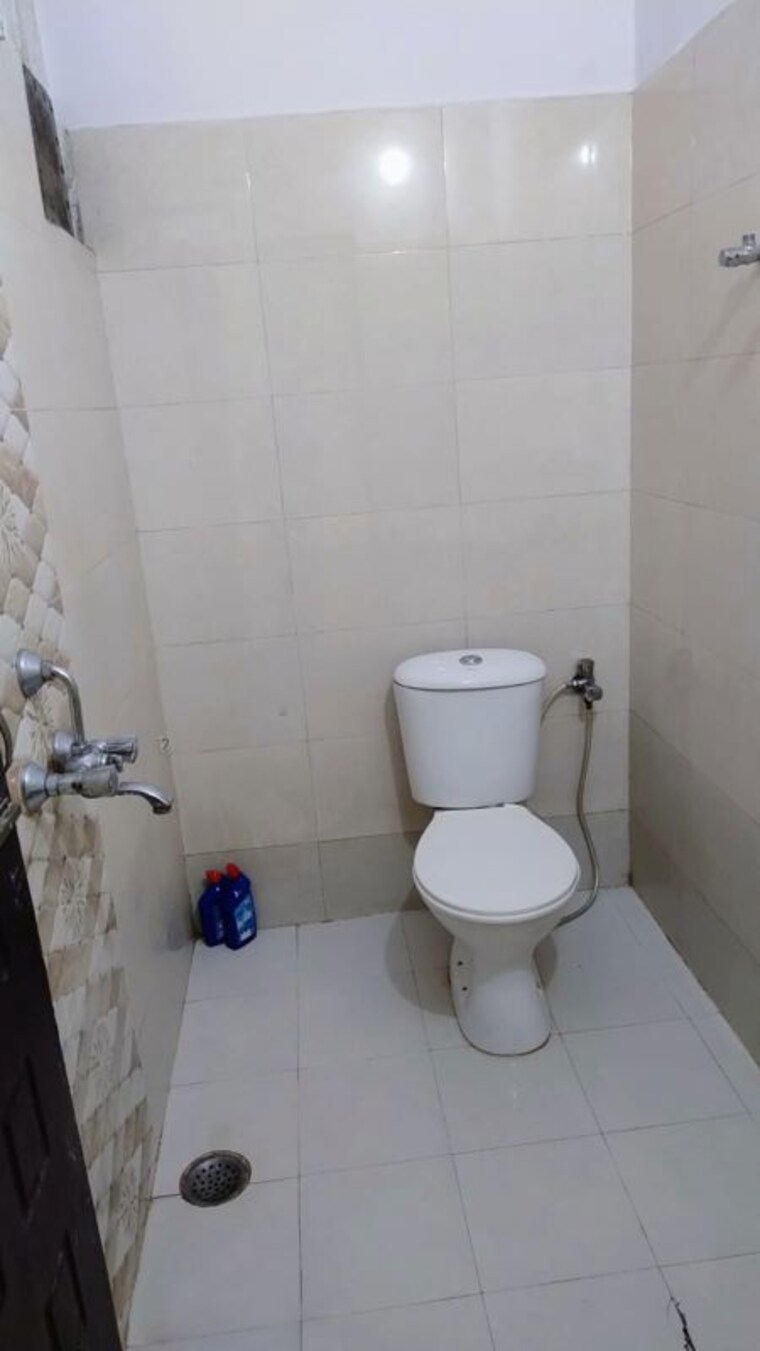 Bathroom, chinhat 2 Bedroom 1550 Sq.Ft. Independent House In Chinhat Lucknow 10304193
