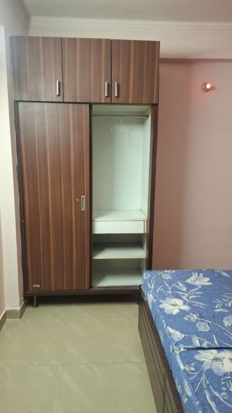 Room, maya-garden-city 1 Bedroom 500 Sq.Ft. Apartment In Lohgarh Zirakpur 10304198