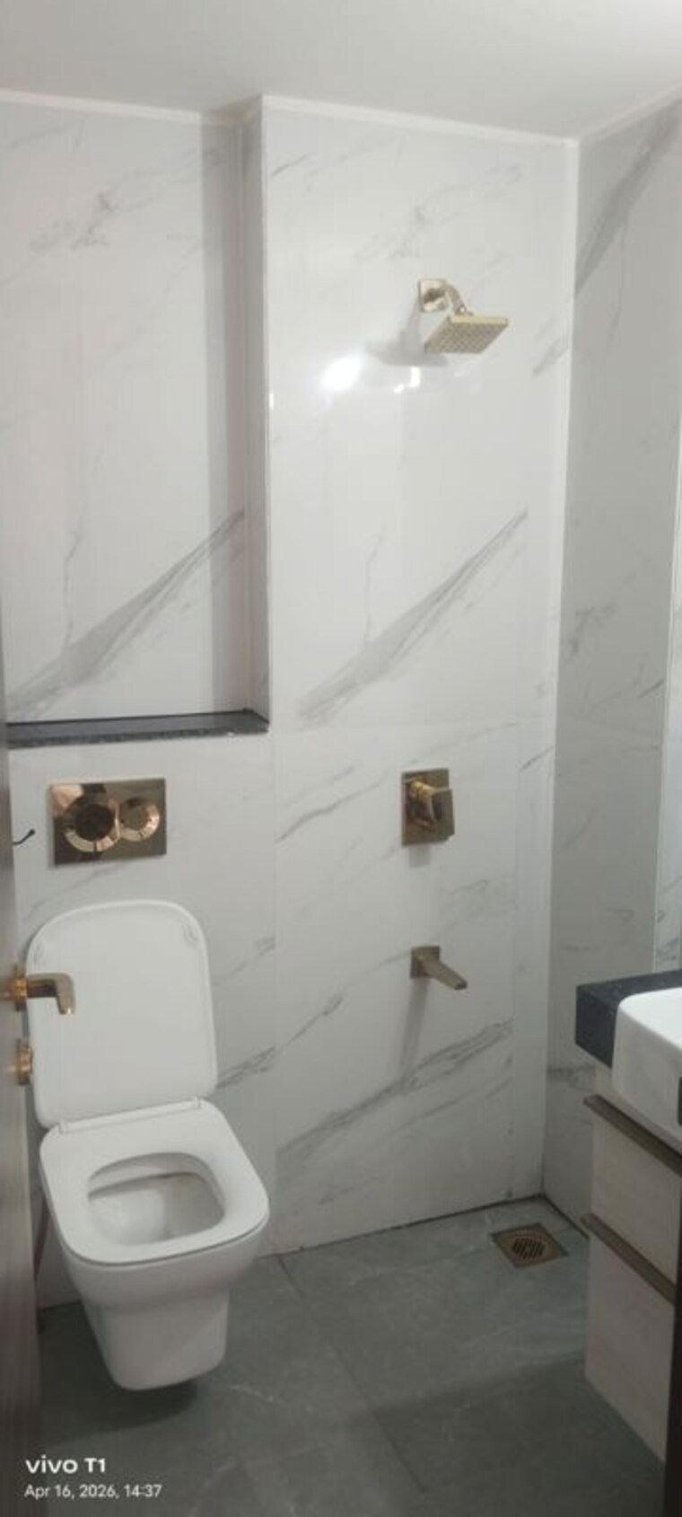 Bathroom, smart-world-orchard 3 Bedroom 1712 Sq.Ft. Apartment In Sector 61 Gurgaon 10304183