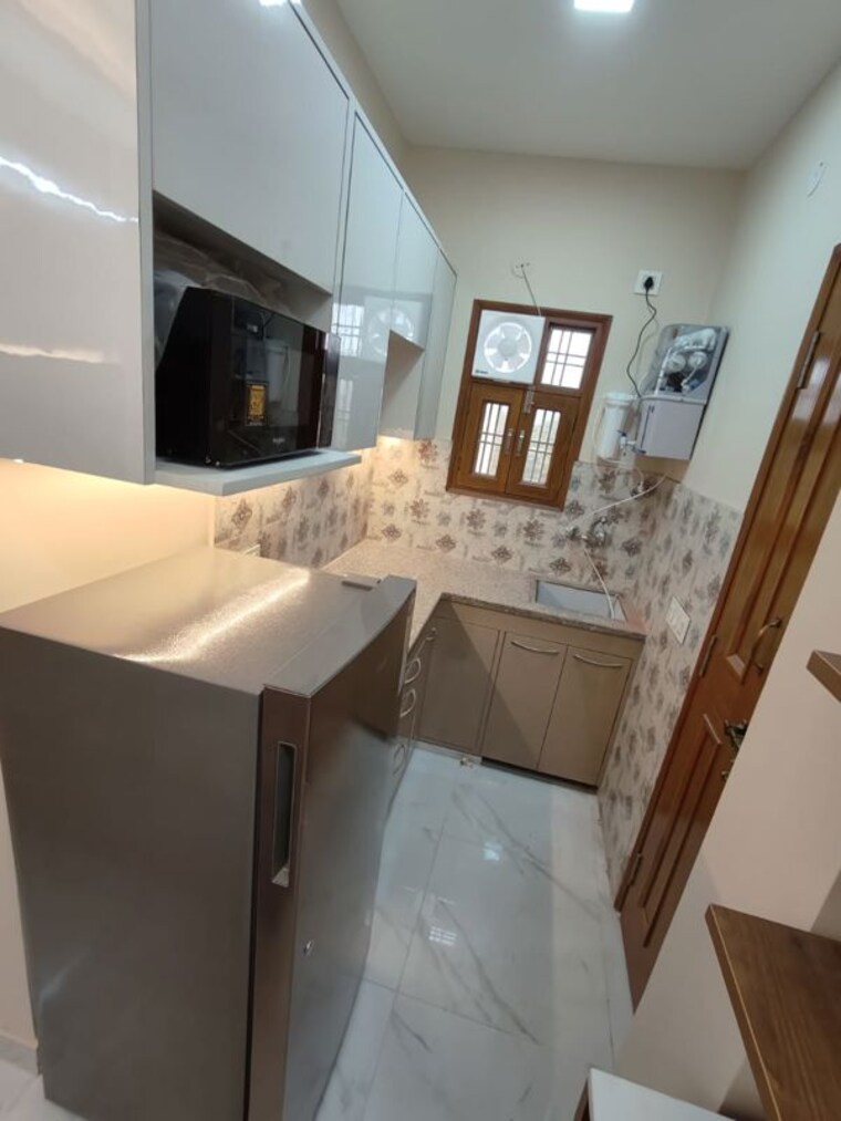 Kitchen, sushant lok i 1 RK 60 Sq.Yd. Builder Floor In Sushant Lok I Gurgaon 10304136