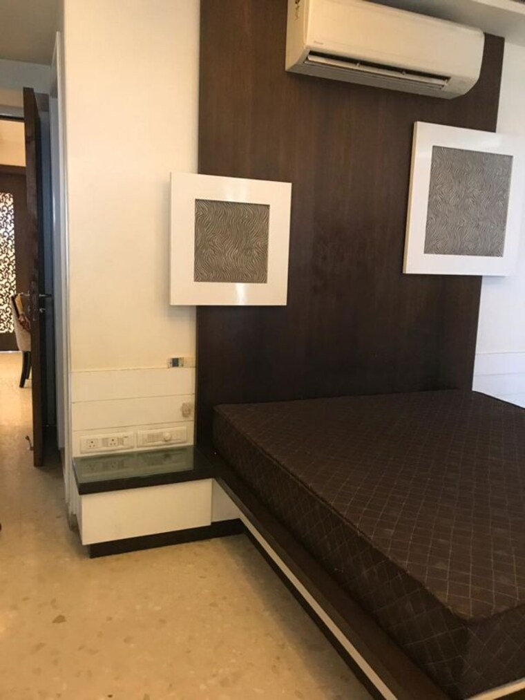 Bathroom, lake-front-solitaire 4 Bedroom 4350 Sq.Ft. Apartment In Powai Mumbai 10304207