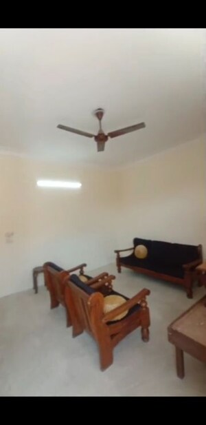 Furnished Amenities in 1 BHK Builder Floor at Lajpat Nagar 4 – for Rent