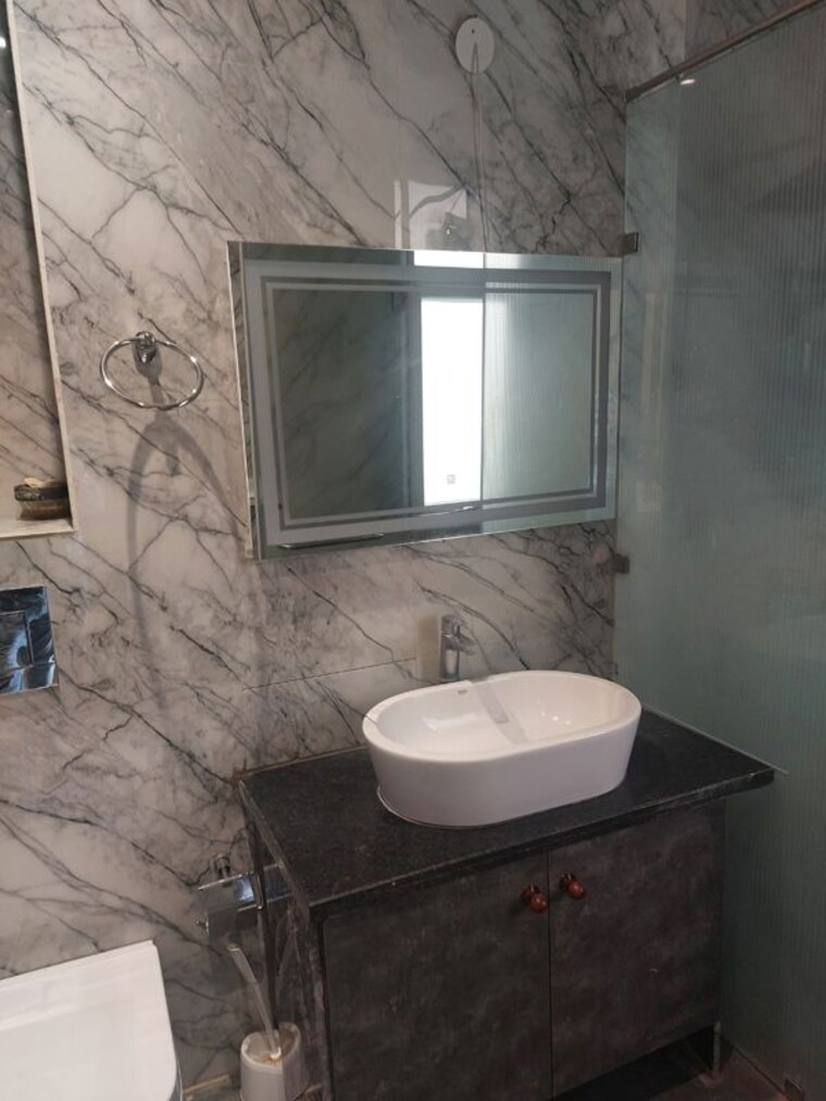 Bathroom, sushant lok ii 4 Bedroom 2400 Sq.Ft. Builder Floor In Sushant Lok ii Gurgaon 10304213