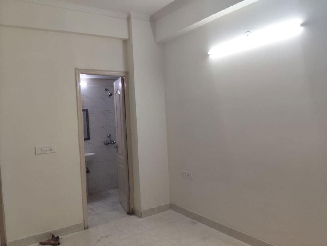 3 BHK Apartment For Rent in Maxblis White House