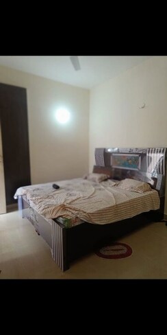 3 BHK + Servant Room Apartment For Rent in Amrapali Heartbeat City