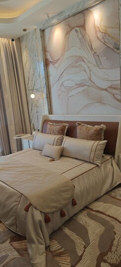 3 BHK + Servant Room Apartment For Sale in Sunteck City Avenue 5