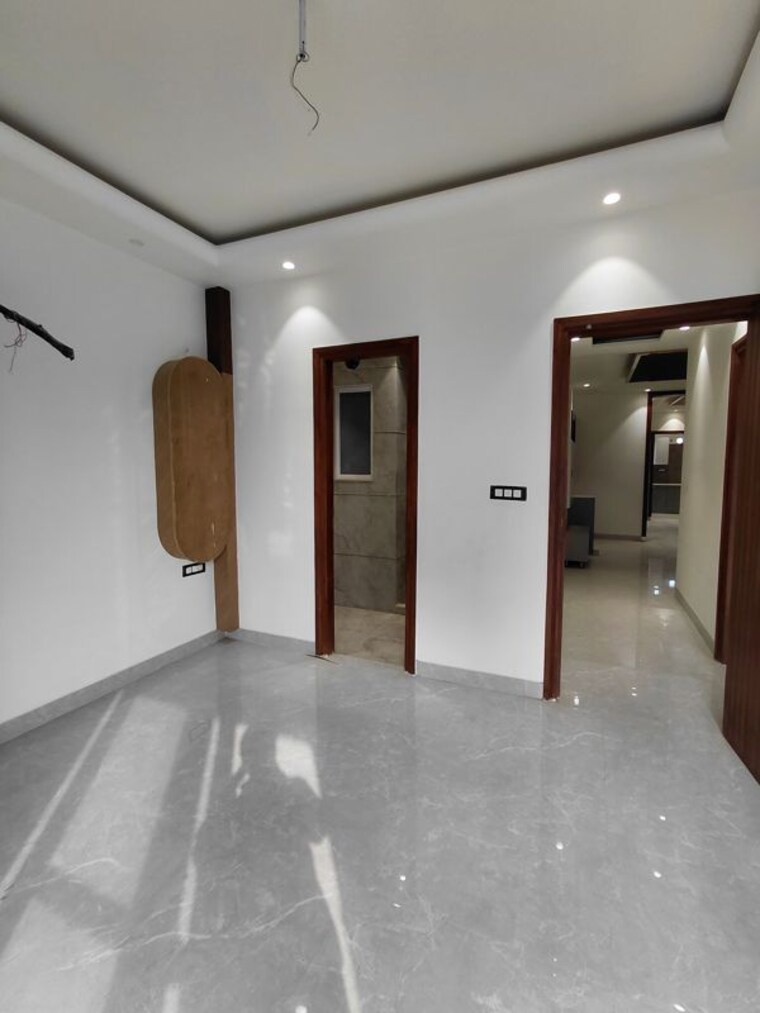 Room, bptp-district-faridabad 3 Bedroom 180 Sq.Yd. Builder Floor In Sector 81 Faridabad 9366707