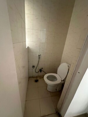 Bathroom in 1 BHK Apartment at Vasant Kunj – for Rent