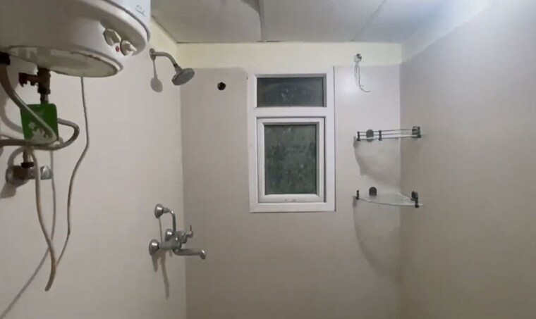 Bathroom, aditya-celebrity-homes 2 Bedroom 1220 Sq.Ft. Apartment In Sector 76 Noida 10304348