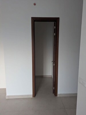 Room in 3 BHK Apartment at Malwa Escon Primera, International Airport Road – for Rent